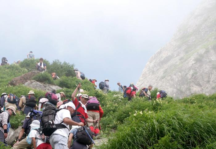 �}�ȎΖʑS�̂����Ԕ��̂Ȃ����֍s�œo���čs���܂��B