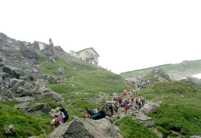 ���c����h�ɂ������Ă��܂����I����́A�����Ŕ��܂�܂��B���q����U���ԗ]��̕��s�ł����B