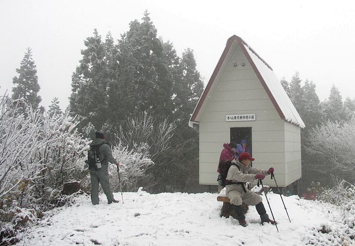 �����������ŏ��x�e�A�Ⴊ�`���`�����������܂����B