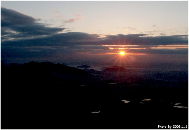 �R�N�Ԃ�̌䗈���I�d���H�̗��r�̔��ˁA���s�Ύ��ӂ̒����₪�Y�킩�����ł��ˁI