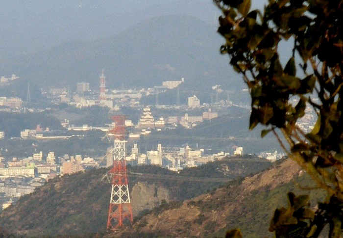 ����ʎR��萢�E��Y�̕P�H��