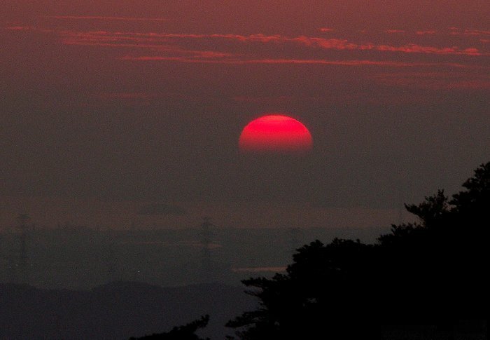 ���Õ��ʂ̎R�Ԃɏ����čs���܂���