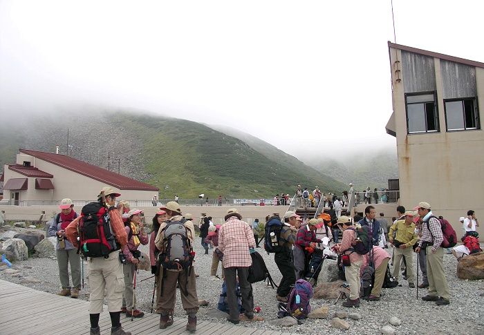 ���Ð�𑁒��̂U���ɏo���A���������͌ߌ�̂Q���ł����B