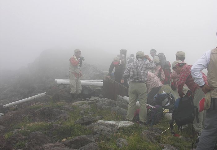 �Ő��̓K�X�̒��A�����̊Ԃɂ���y�R����ɒ������悤�ł��B