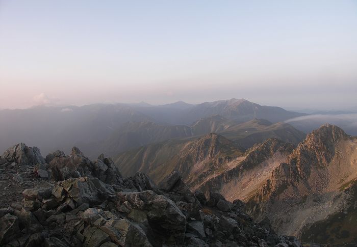 ����̖����J���������Ŏ��E���L�����Ă��܂����I(^_^)�@���ォ��쐼���ʂł��B