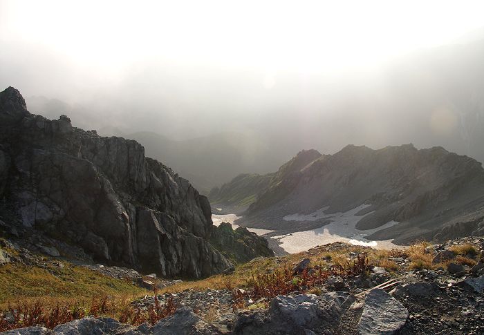 ���ォ��쓌���ʂɂ́A���N�Ⴊ�c�����k�J�����l�_�����ʂɊ|�������Ă��܂��B����͍��l�_���̎p�����鎖���o���܂���ł����B