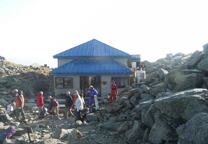 �Y�R�����R�O���ŁA����R�̋x�e�����ɒ����܂����B