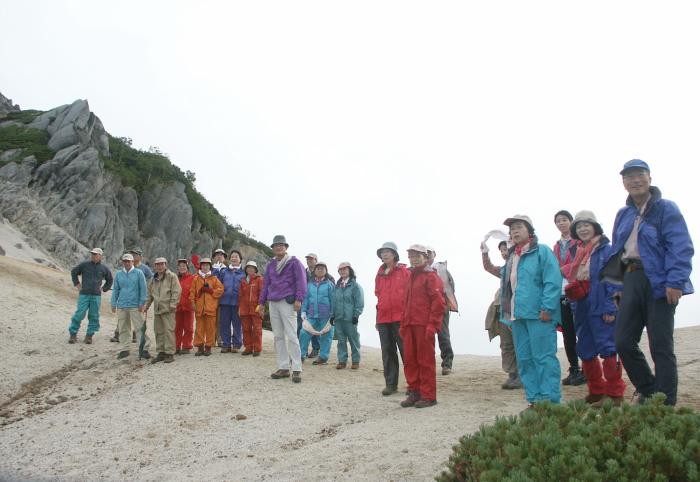 �o�R���ƕ��ɍ��������������ɁA�ˑR�ڑO���L���胁���o�[�̊F���񊴒V�I