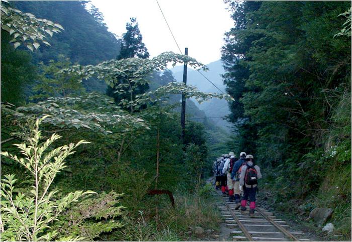 �R���ڂ́A�ꕶ����ڎw���čr��o�R������g���b�R�O��������܂����B���h�o���͍���Ɠ������S�����ł��I